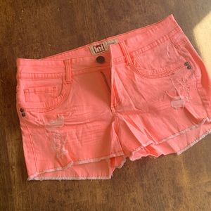 l.e.i. Distressed Cut-Off Shorts